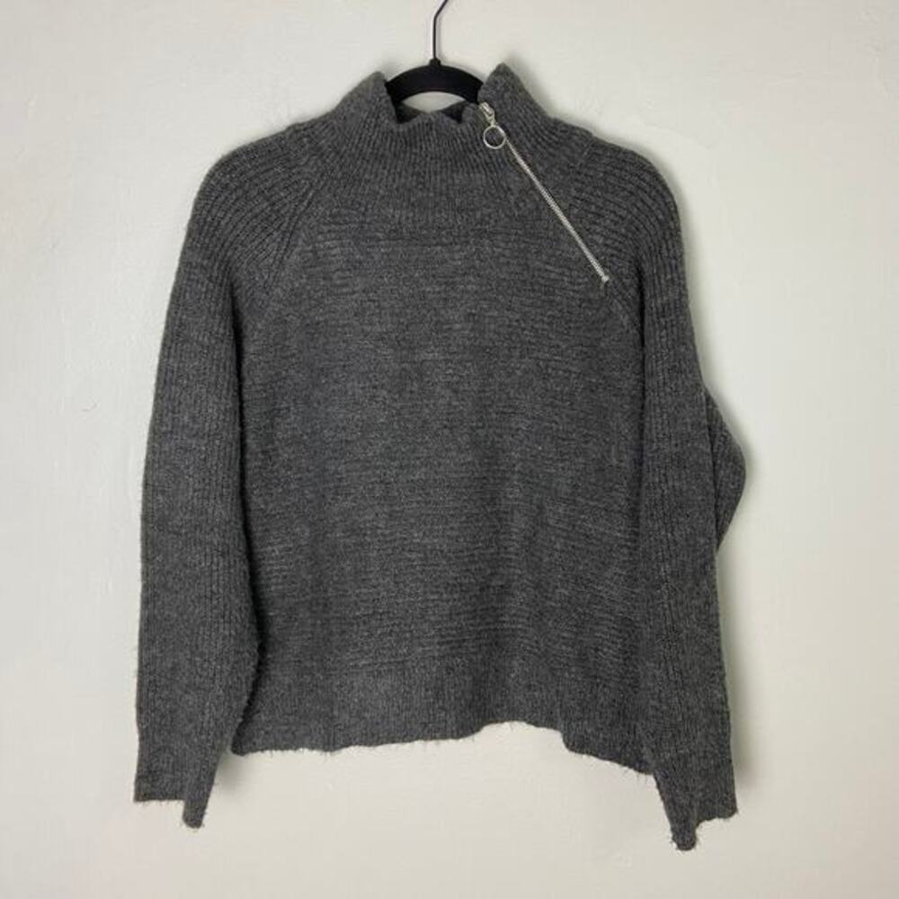 Topshop Gray Mock Neck Asymmetric Zip Neckline Sweater Size Small‎ (4-6)